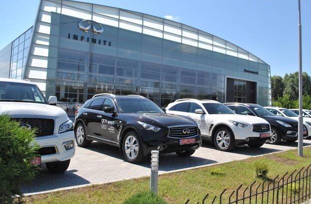 Автосалон INFINITI, "ЛИГА ЛЮКС"