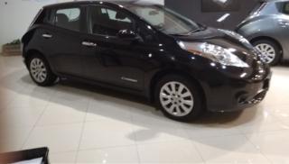 Nissan Leaf S с портом быстрой зарядки
