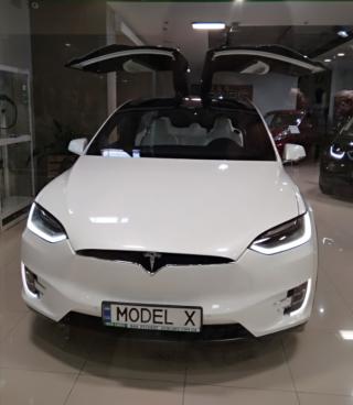 Tesla Model X 75D