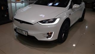 Tesla Model X 75D