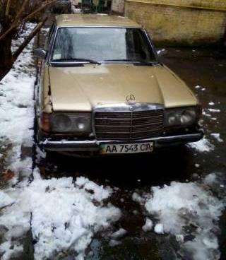 Срочная продажа. классика. мерседес 123, 1982 г. газ-бензин.