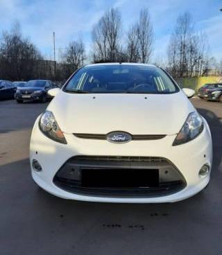 Продам Ford Fiesta 2012г