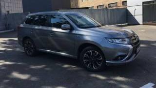 Mitsubishi Outlander PHEV 2.0L 2016