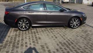 Chrysler 200