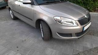 Продам Skoda Fabia 1.2 РЕСТАЙЛИНГ СВЕЖЕПРИГНАННАЯ КИЕВ фабия продам