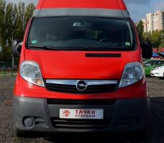 Opel Vivaro A 2010 2.5 дизель
