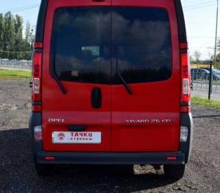 Opel Vivaro A 2010 2.5 дизель