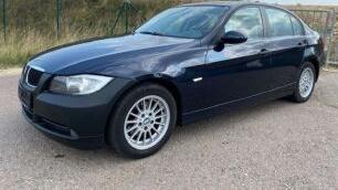 BMW 320i*LIMOUSINE