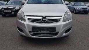 Opel Zafira .