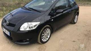 Toyota Auris
2.0 l., Хэтчбек
