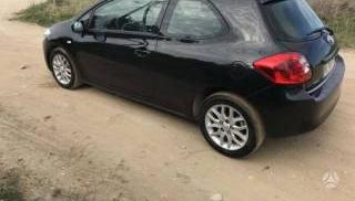 Toyota Auris
2.0 l., Хэтчбек