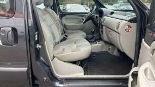 Продам автомобиль Renault Kangoo
