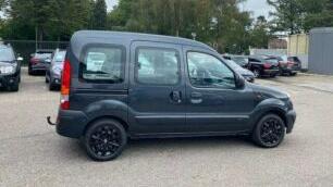 Продам автомобиль Renault Kangoo