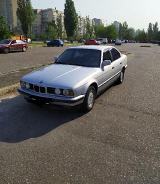 BMW e34 1990, М20В20