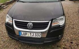 Volkswagen Touran
2.0 l., Минивэн