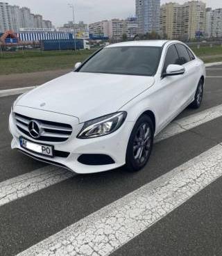 СРОЧНО продам свой автомобиль Mercedes C200