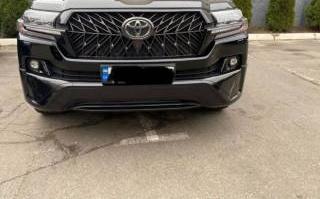 Продам Toyota Land Cruiser 200