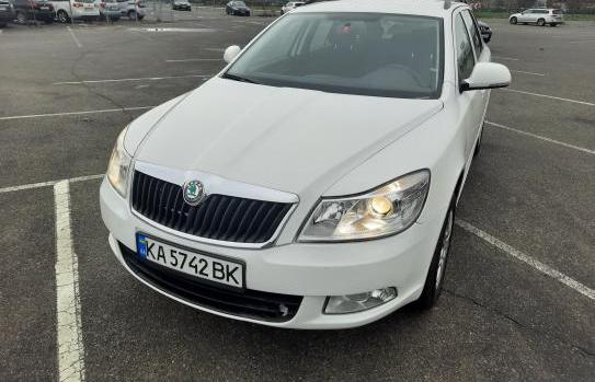 Skoda Octavia 2011г. 1.6 дт - 7200 грн. в месяц в кредит