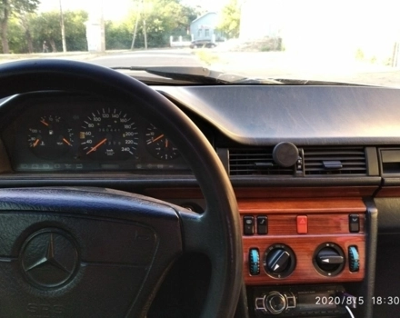 Mercedes-Benz 220, 1993 г.в.