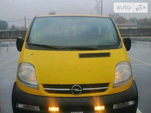 Opel Vivaro пасс., 2004 г.в.