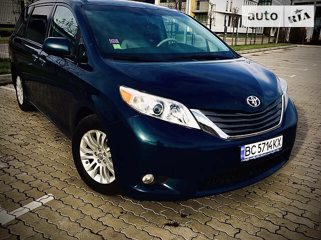 Toyota Sienna, 2012 г.в.