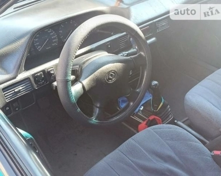 Mazda 323, 1995 г.в.