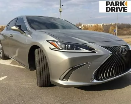 Lexus ES, 2019 г.в.