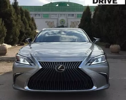 Lexus ES, 2019 г.в.