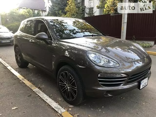 Porsche Cayenne, 2012 г.в.