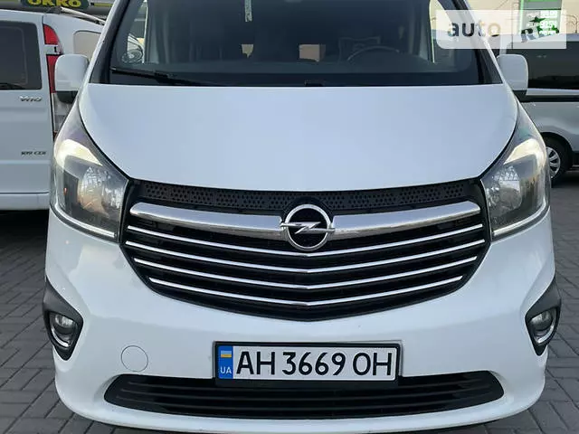 Opel Vivaro пасс., 2016 г.в.