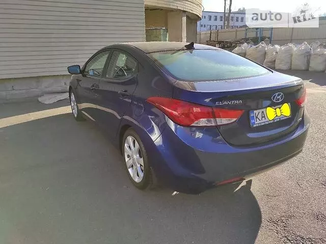 Hyundai Elantra, 2012 г.в.
