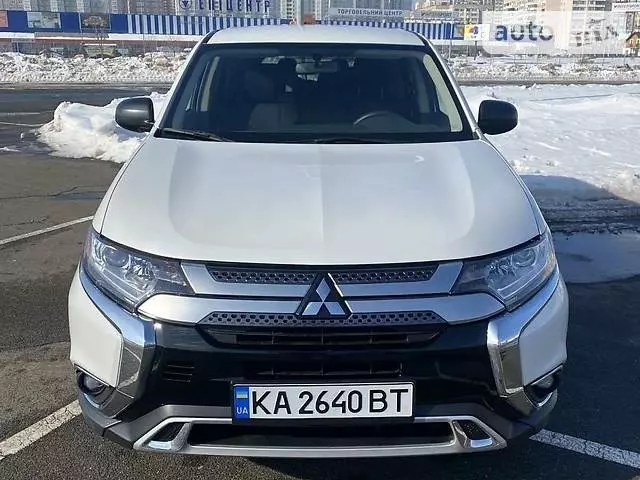Mitsubishi Outlander, 2018 г.в.