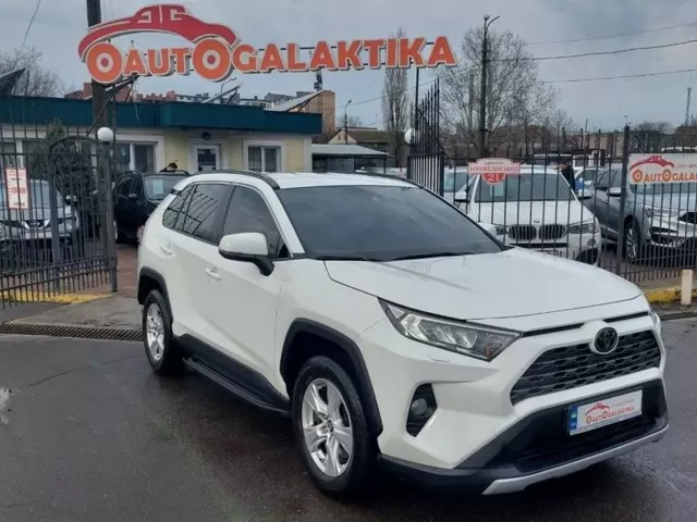Toyota RAV4, 2020 г.в.