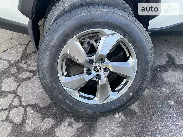 Toyota RAV4, 2021 г.в.