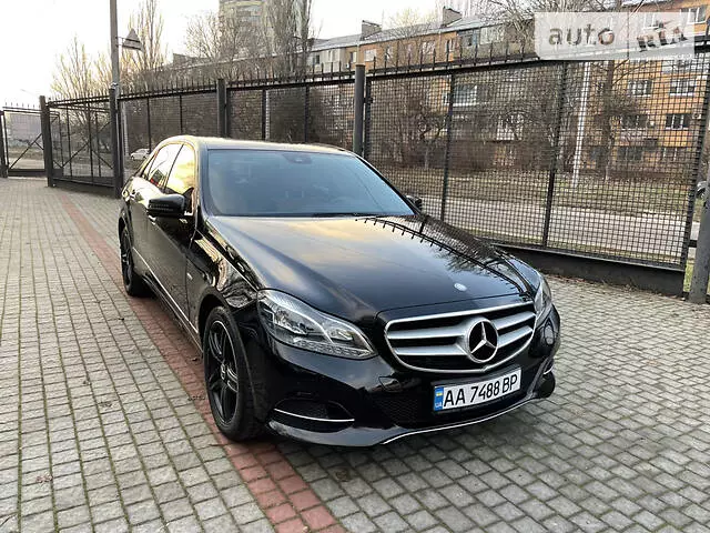 Mercedes-Benz E 300, 2010 г.в.