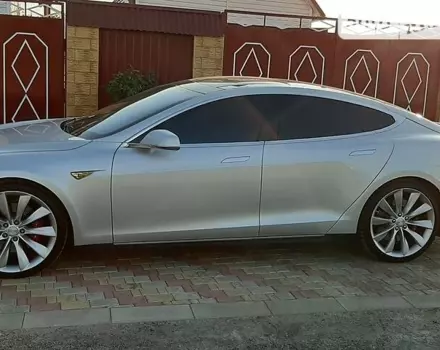 Tesla Model S, 2013 г.в.