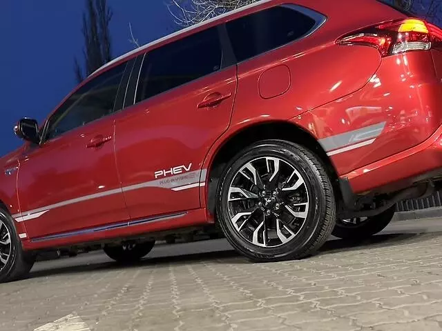 Mitsubishi Outlander, 2017 г.в.