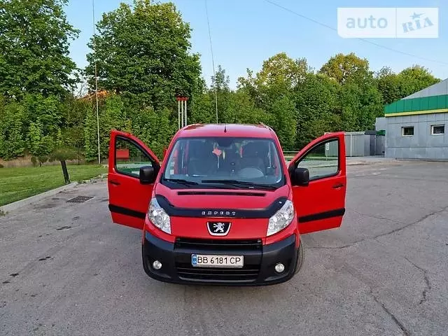 Peugeot Expert пасс., 2011 г.в.