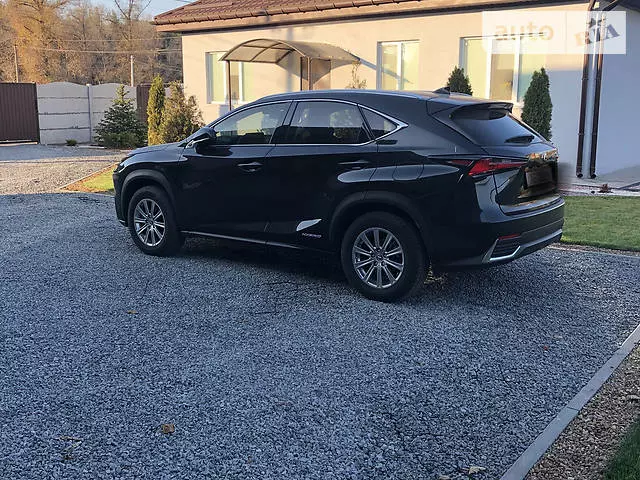 Lexus NX 300h, 2020 г.в.
