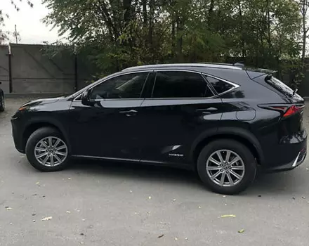 Lexus NX 300h, 2020 г.в.
