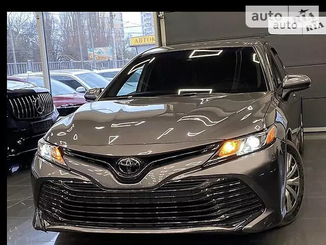 Toyota Camry, 2019 г.в.