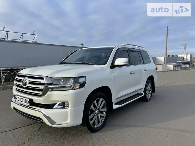 Toyota Land Cruiser 200, 2017 г.в.