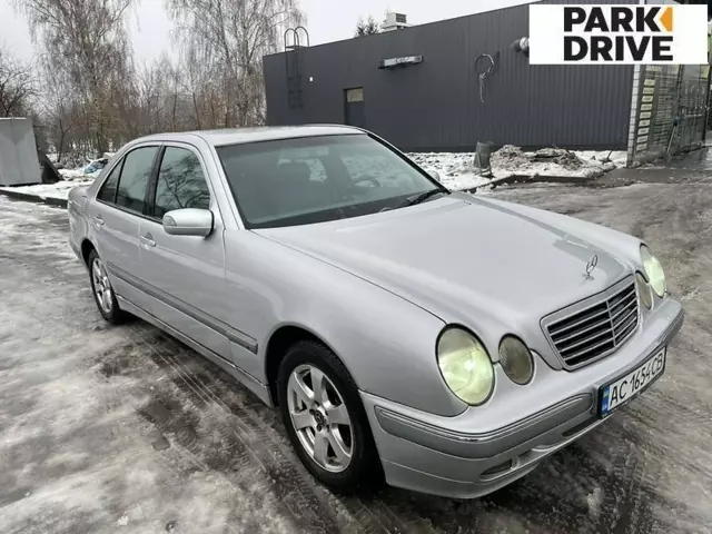 Mercedes-Benz E 240, 2000 г.в.