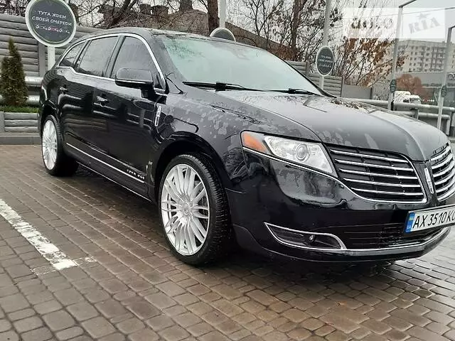 Lincoln MKT, 2017 г.в.