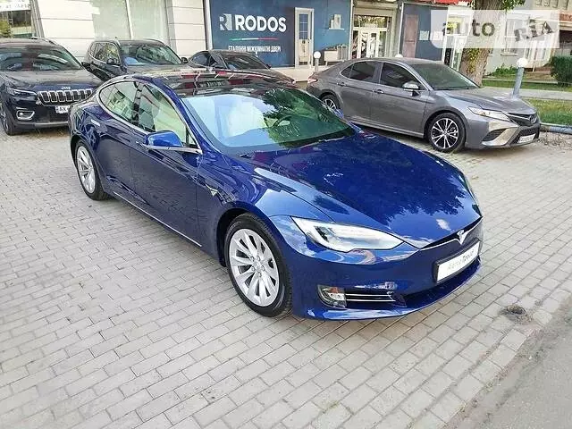 Tesla Model S, 2019 г.в.