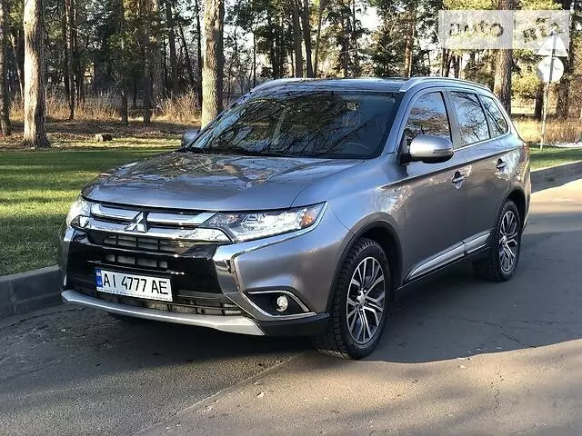Mitsubishi Outlander, 2016 г.в.