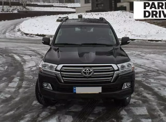 Toyota Land Cruiser 200, 2017 г.в.