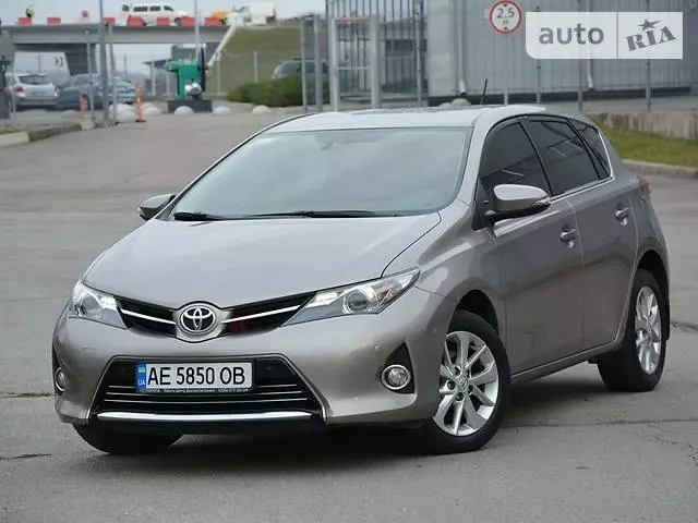 Toyota Auris, 2013 г.в.