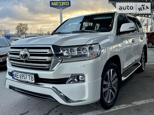 Toyota Land Cruiser 200, 2017 г.в.