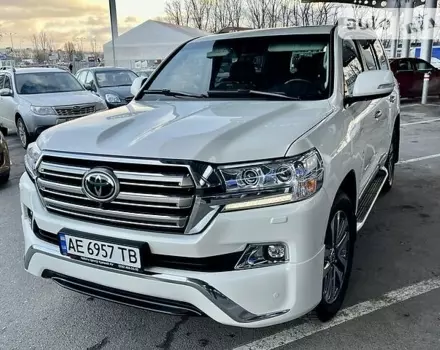 Toyota Land Cruiser 200, 2017 г.в.